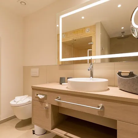 Beachhouse Bansin App 16 *